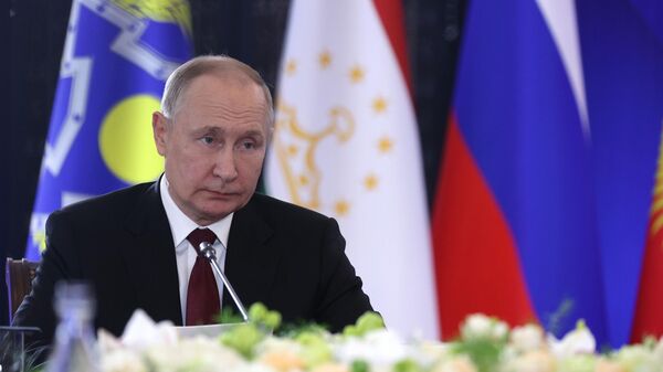 Президент России Владимир Путин на саммите организации в Ереване - Sputnik Кыргызстан