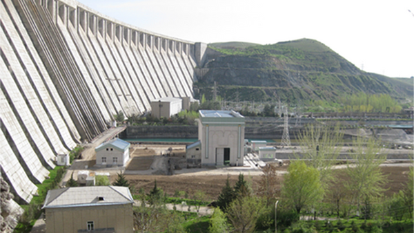 Кемпир-Абад суу сактагычындагы ГЭС. Архив - Sputnik Кыргызстан