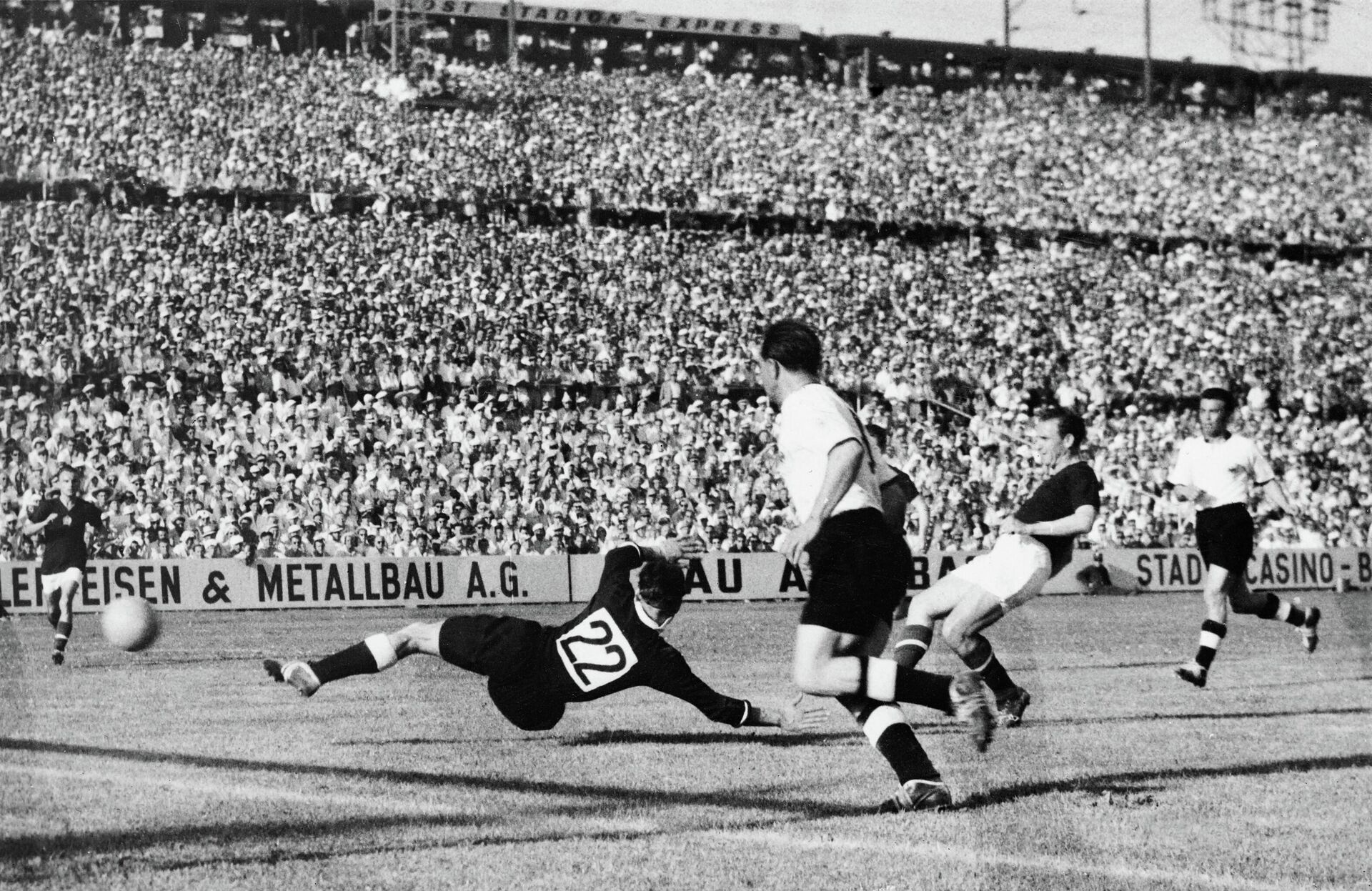 Чемпионат мира по футболу 1954 года - Sputnik Кыргызстан, 1920, 25.11.2022