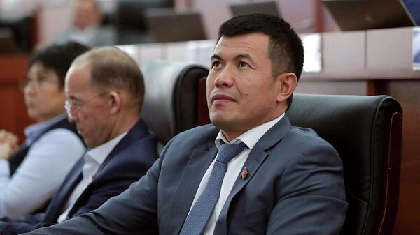Депутат ЖК Омурбек Бакиров - Sputnik Кыргызстан
