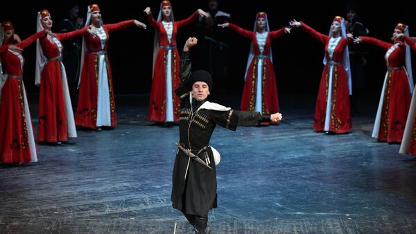 Кавказский ансамбль народного танца. Архивное фото - Sputnik Кыргызстан