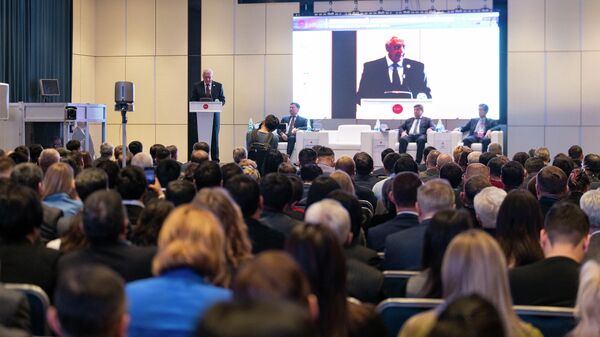 Председатель коллегии Евразийской экономической комиссии Михаил Мясникович на Бишкекском инвестиционном саммите - Sputnik Кыргызстан