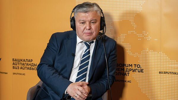 Какое будущее ждет дороги в ЕАЭС? Беседа с Арзыбеком Кожошевым - Sputnik Кыргызстан