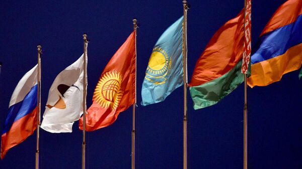 Флаги стран участников ЕАЭС. Архивное фото - Sputnik Кыргызстан
