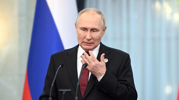 Президент РФ В. Путин принял участие в работе саммита ЕАЭС в Бишкеке - Sputnik Кыргызстан