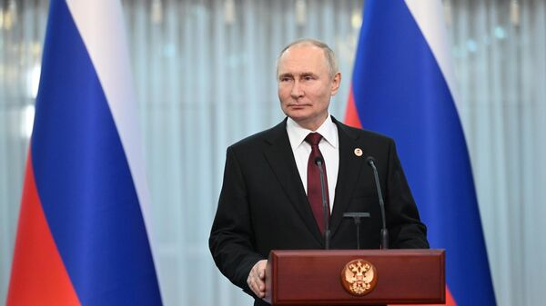Пресс-конференция Путина после саммита ЕАЭС в Бишкеке — видео - Sputnik Кыргызстан