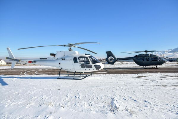 Новым вертолетом могут также пользоваться кыргызстанцы на коммерческой основе. Средства будут поступать в бюджет страны. - Sputnik Кыргызстан