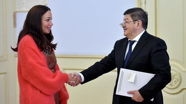Председатель кабинета министров встретился с главой представительства Евросоюза в Кыргызстане - Sputnik Кыргызстан