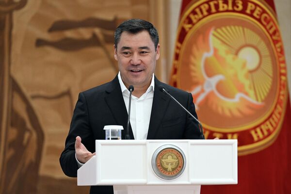 Садыр Жапаров заявил, что главный ресурс государства — предприимчивая и богатая на идеи молодежь, студенты с хорошим воображением - Sputnik Кыргызстан