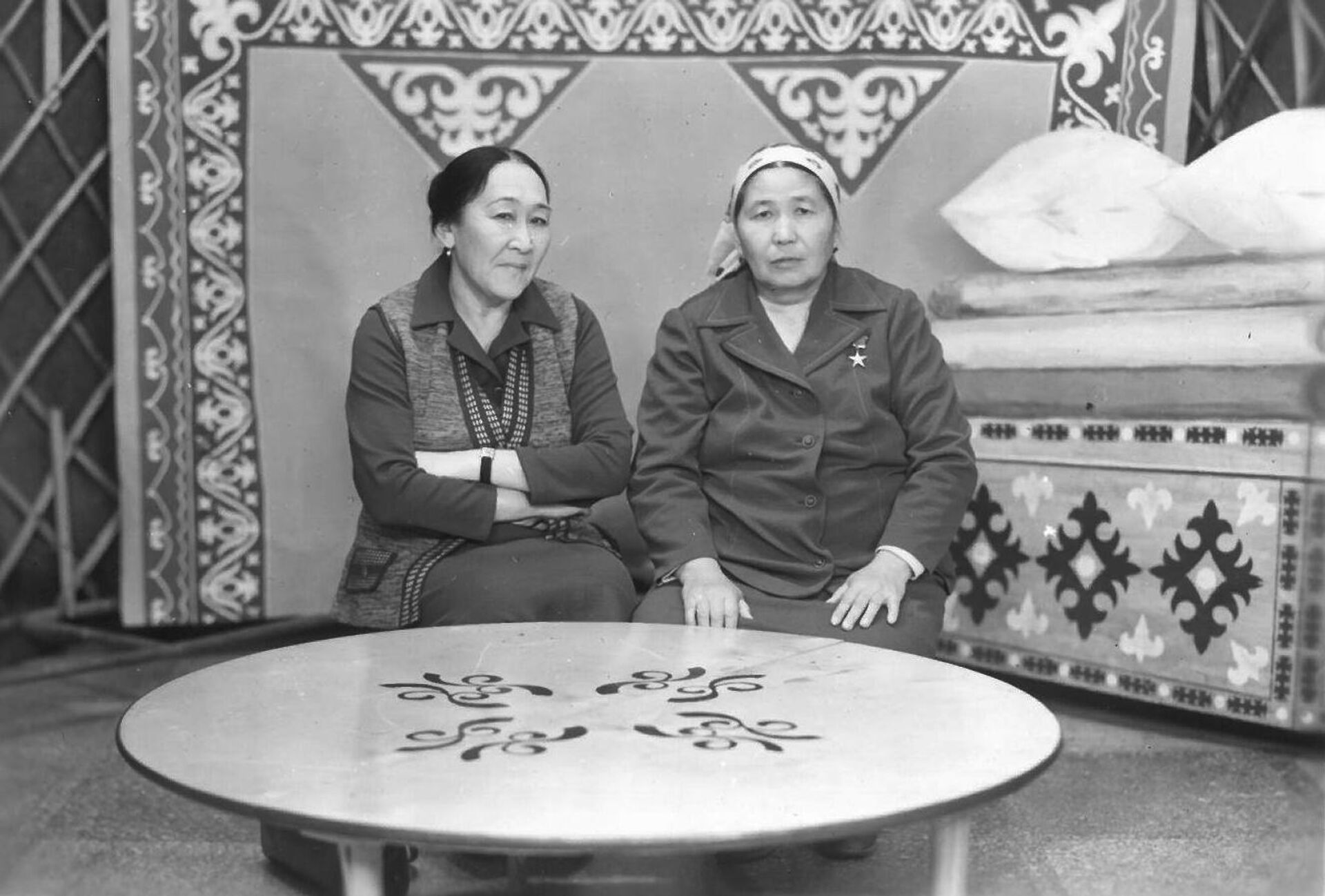 Актриса театра и кино, народная артистка СССР Даркуль Куйукова - Sputnik Кыргызстан, 1920, 31.10.2025