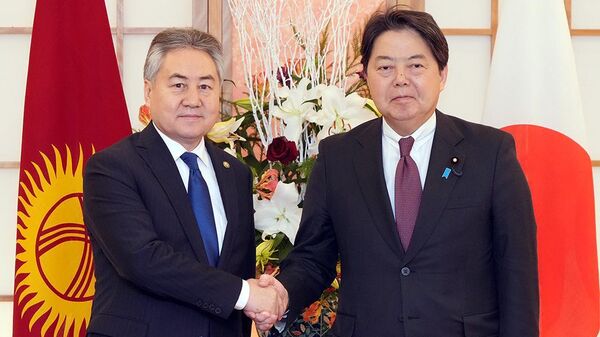 Встреча глав МИД Кыргызстана и Японии в Токио - Sputnik Кыргызстан