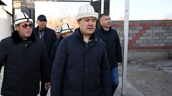 Рабочий визит президента Садыра Жапарова в Баткенскую область - Sputnik Кыргызстан