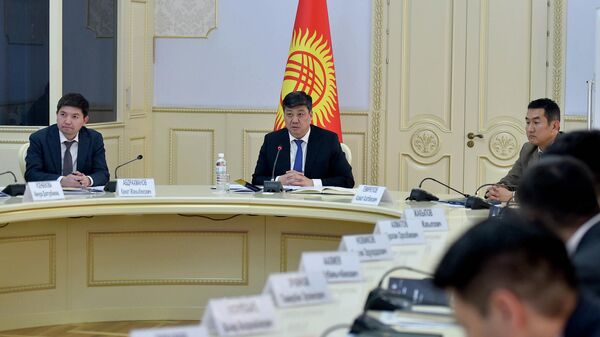 Заместитель председателя кабмина Бакыт Торобаев на заседании кабмина - Sputnik Кыргызстан