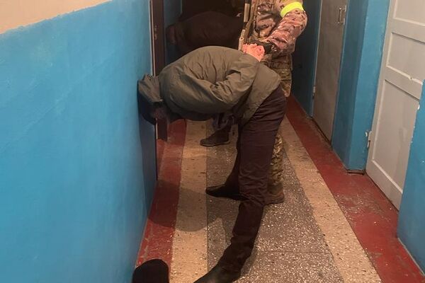 В госкомитете считают, что сотрудники ОВД не приняли меры по поиску и задержанию подозреваемых - Sputnik Кыргызстан