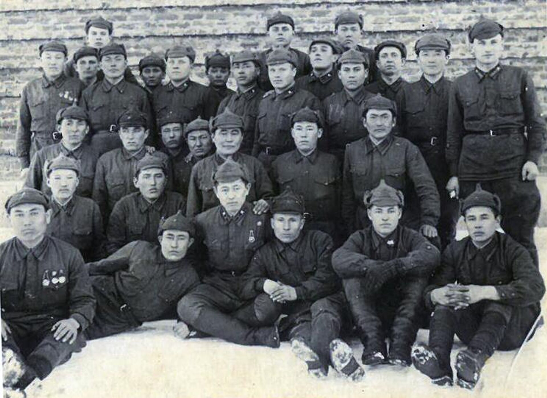 Ветеран войны Алымбек Айдаралиев  - Sputnik Кыргызстан, 1920, 01.01.2023