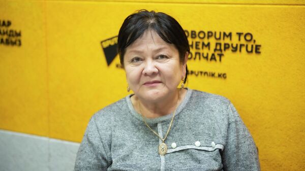Үй-бүлөлүк дарыгер Гүлмира Инакбекова - Sputnik Кыргызстан