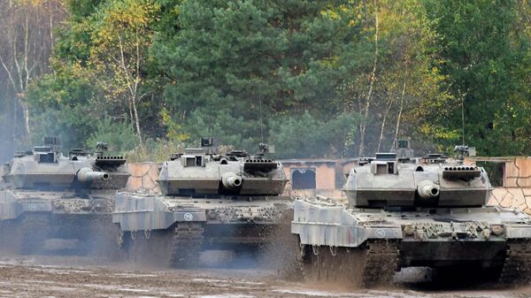 Немецкие танки Leopard 2. Архивное фото - Sputnik Кыргызстан