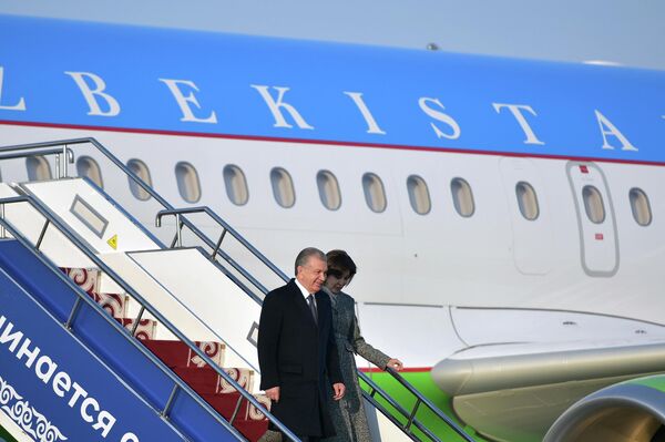 Президент Узбекистана Шавкат Мирзиёев прибыл в Кыргызстан с государственным визитом - Sputnik Кыргызстан