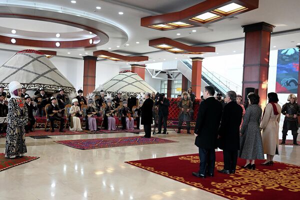 Главы государств и их супруги посмотрели концерт с участием кыргызских артистов - Sputnik Кыргызстан