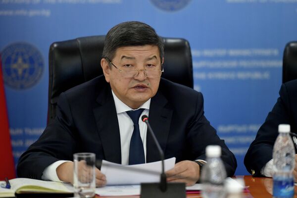 Жапаров напомнил, что по итогам прошлого года МИД и еще 9 министерств и ведомств получили высшую оценку - Sputnik Кыргызстан