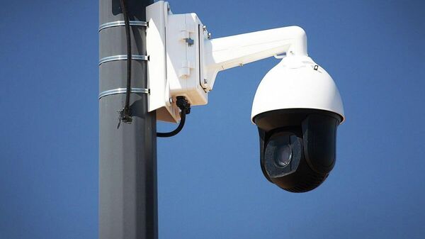 Камера с распознаванием лица на одной из улиц Бишкека - Sputnik Кыргызстан