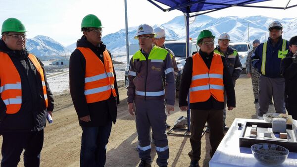 Зампредседателя кабинета министров посетил Таласский золоторудный комбинат - Sputnik Кыргызстан