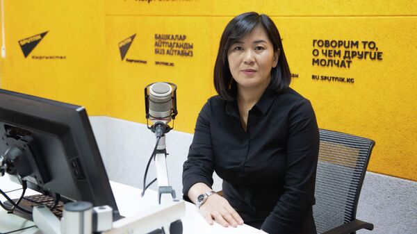 Главный специалист Департамента соцобеспечения Министерства труда и соцразвития Нуржан Алапаева - Sputnik Кыргызстан