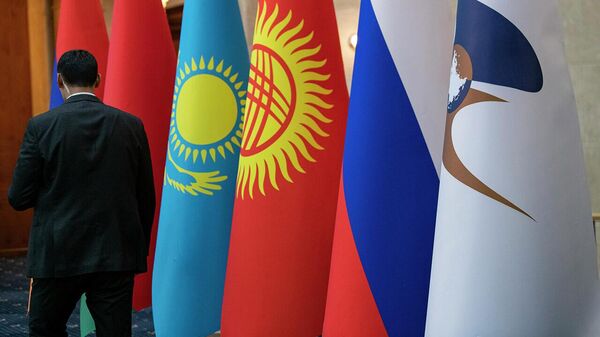 Прямой эфир видеомоста о Межправсовете ЕАЭС - Sputnik Кыргызстан