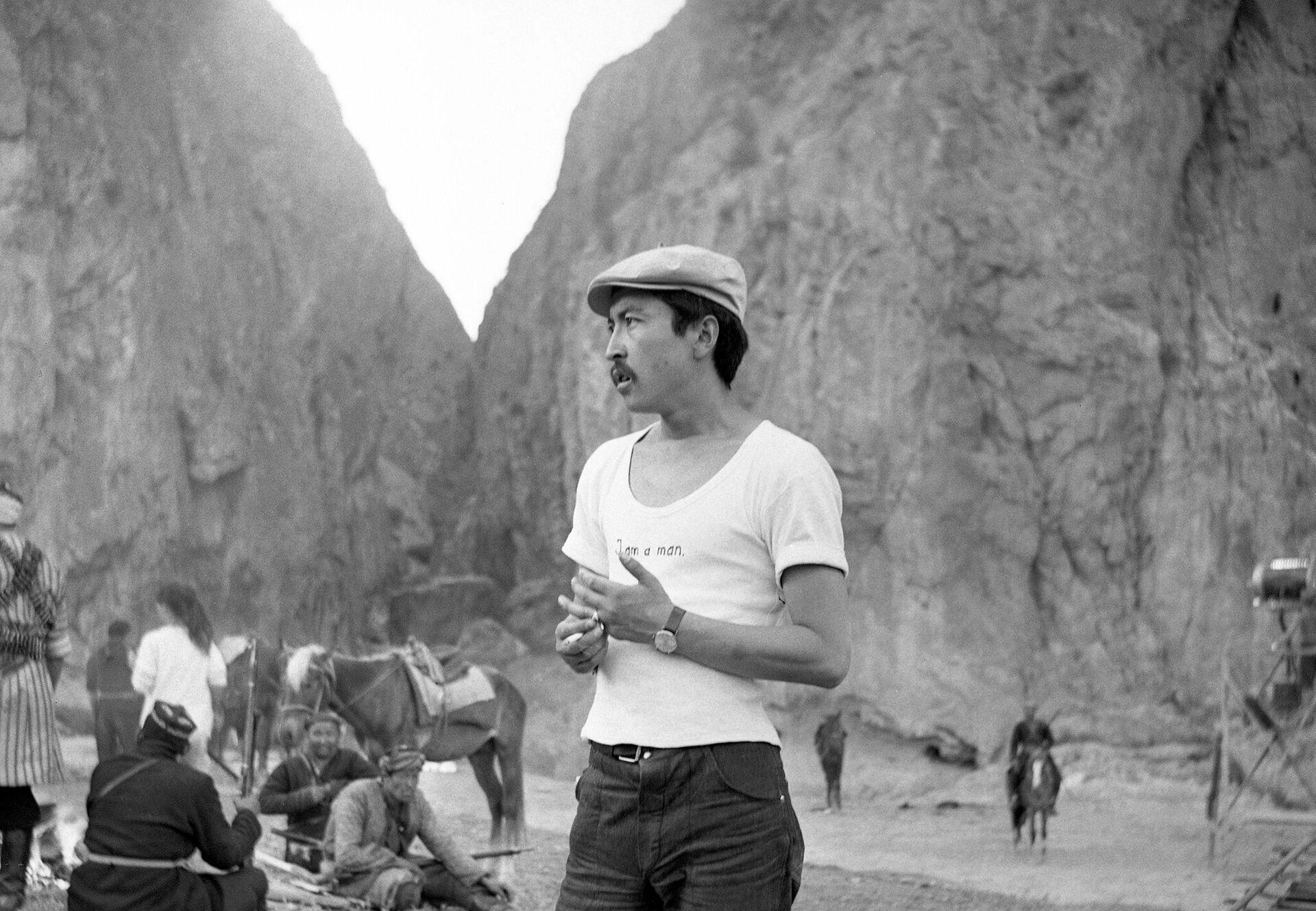 Народный артист Кыргызстана, режиссер, сценарист Геннадий Базаров - Sputnik Кыргызстан, 1920, 14.05.2025