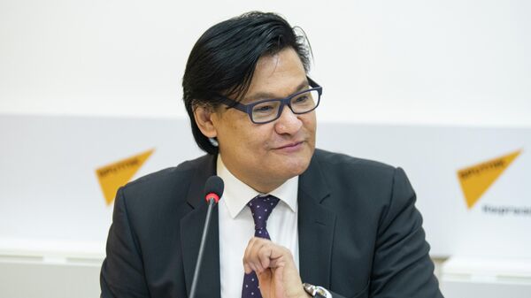 Директор Центра стратегических решений Аппликата Кубатбек Рахимов - Sputnik Кыргызстан