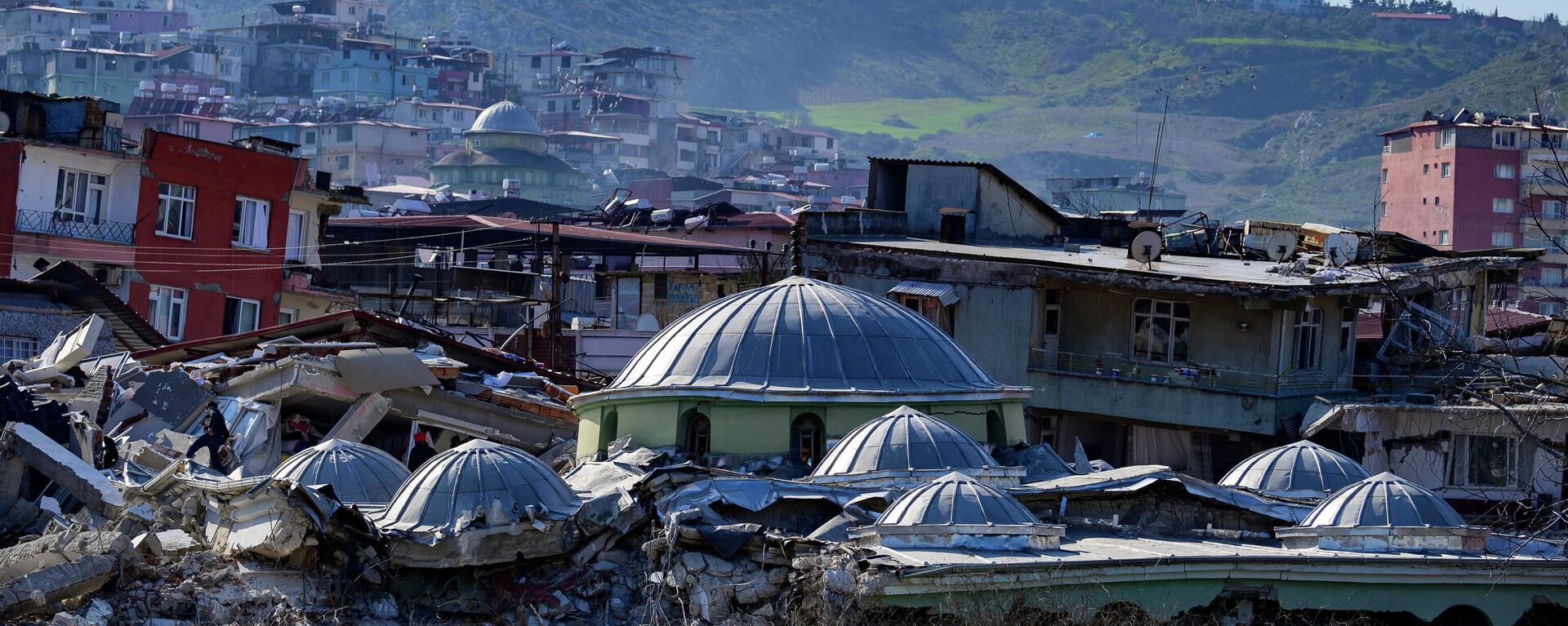 Разрушенные из-за землетрясения здания в Турецком Хатае - Sputnik Кыргызстан, 1920, 11.02.2023