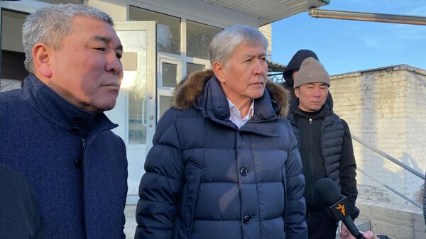 Освобождение Алмазбека Атамбаева из заключения - Sputnik Кыргызстан