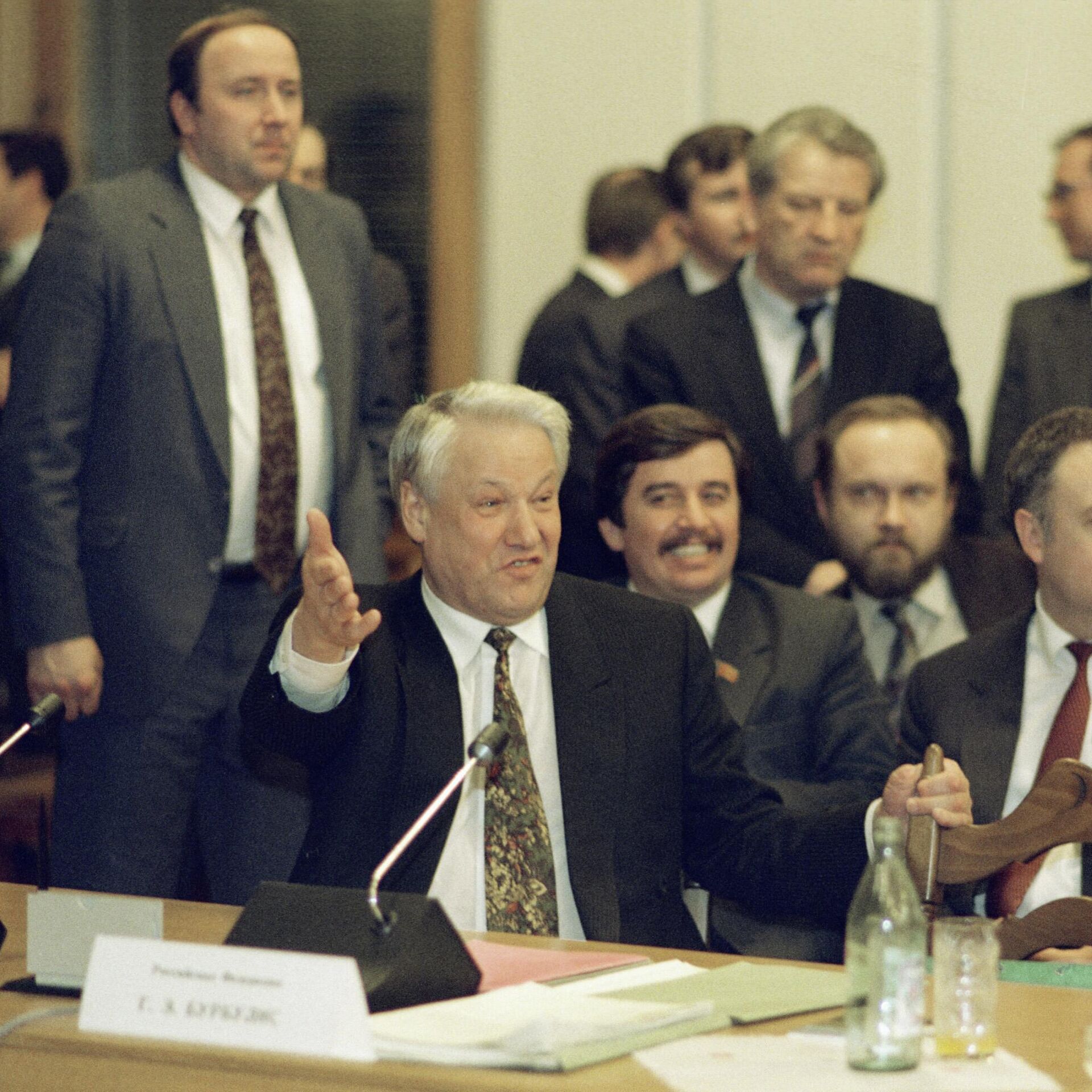 Премьер министр ельцина бывший. 1992 Ельцин правительство. Правительство Ельцина 1991 год. Козырев 1991. Ельцин 1990.