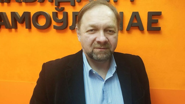 Страну ждет перестройка — эксперт о послании Путина - Sputnik Кыргызстан