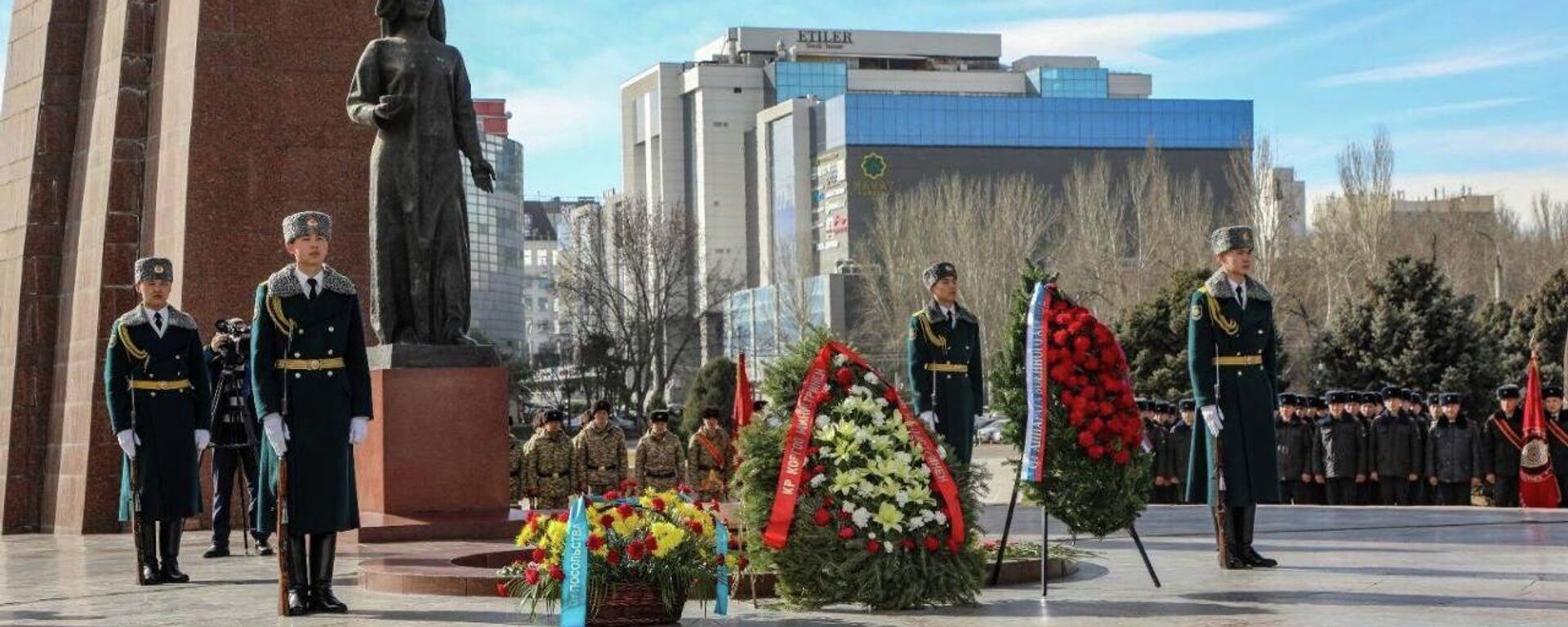 Митинг-реквием, посвященный Дню защитника Отечества в Бишкеке - Sputnik Кыргызстан, 1920, 22.02.2023