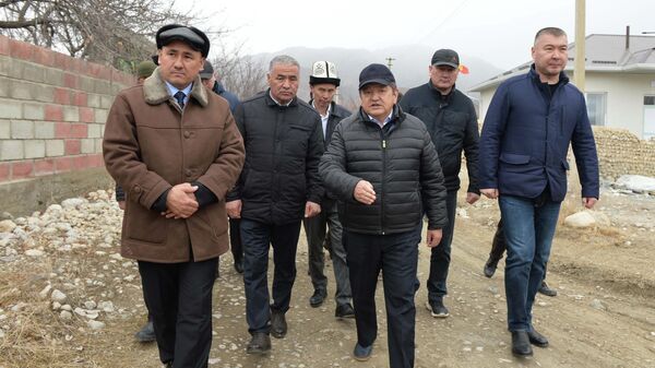 Министрлер кабинетинин төрагасы Акылбек Жапаров Баткен облусундагы иш сапарында  - Sputnik Кыргызстан