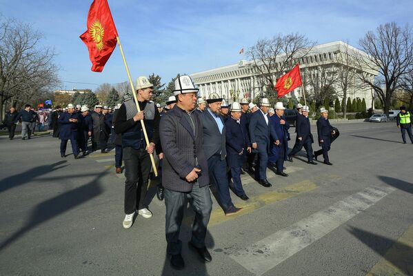 Ежегодно 5 марта в Кыргызстане отмечают День ак калпака. Статус официального праздник получил в 2016 году. - Sputnik Кыргызстан