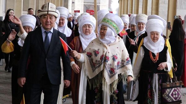 Марш матерей-героинь за традиционные ценности в Бишкеке  - Sputnik Кыргызстан