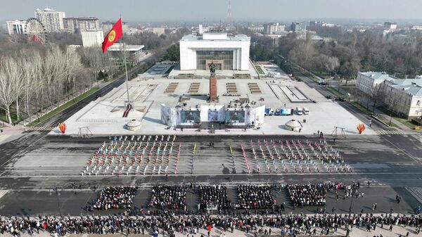 Празднование Нооруза на площади Ала-Тоо в Бишкеке. Архивное фото - Sputnik Кыргызстан