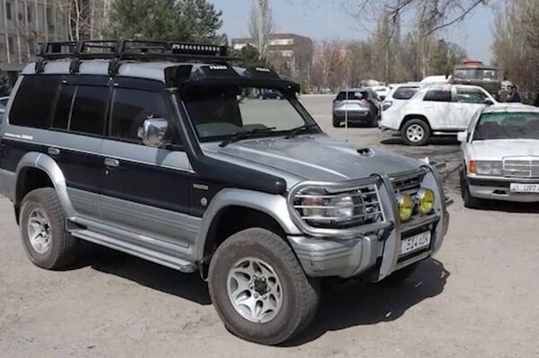 За установку дополнительных баков на штрафную стоянку водворено 17 автомобилей, большинство из них — внедорожники - Sputnik Кыргызстан