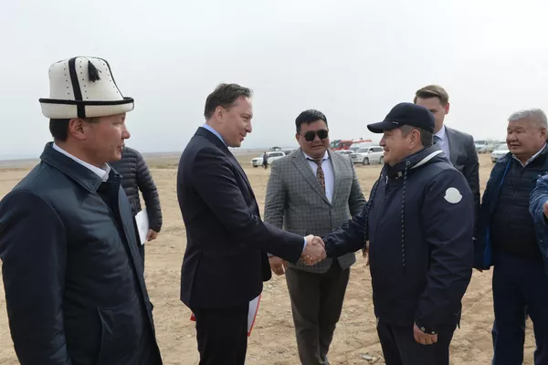 Соглашение о строительстве станции мощностью 300 МВт было подписано в ходе заседания кыргызско-российской межправительственной комиссии в Бишкеке 29 марта - Sputnik Кыргызстан