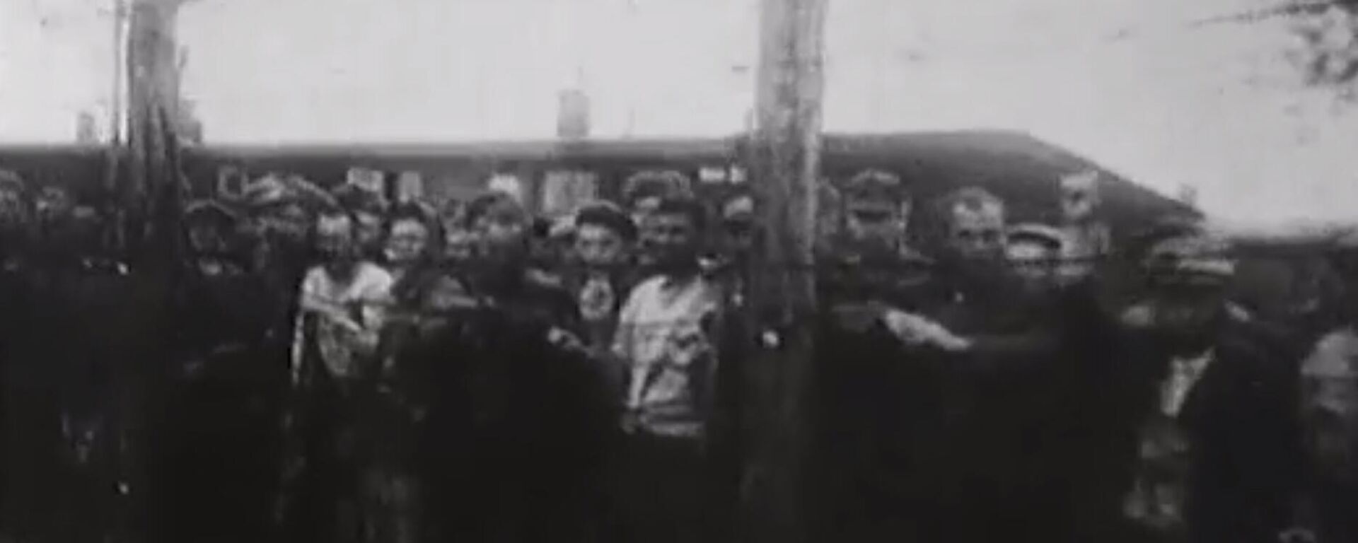 Туткундарды фашисттик концлагерлерден бошоткон күн. Бухенвальд азабы видеодо - Sputnik Кыргызстан, 1920, 11.04.2023