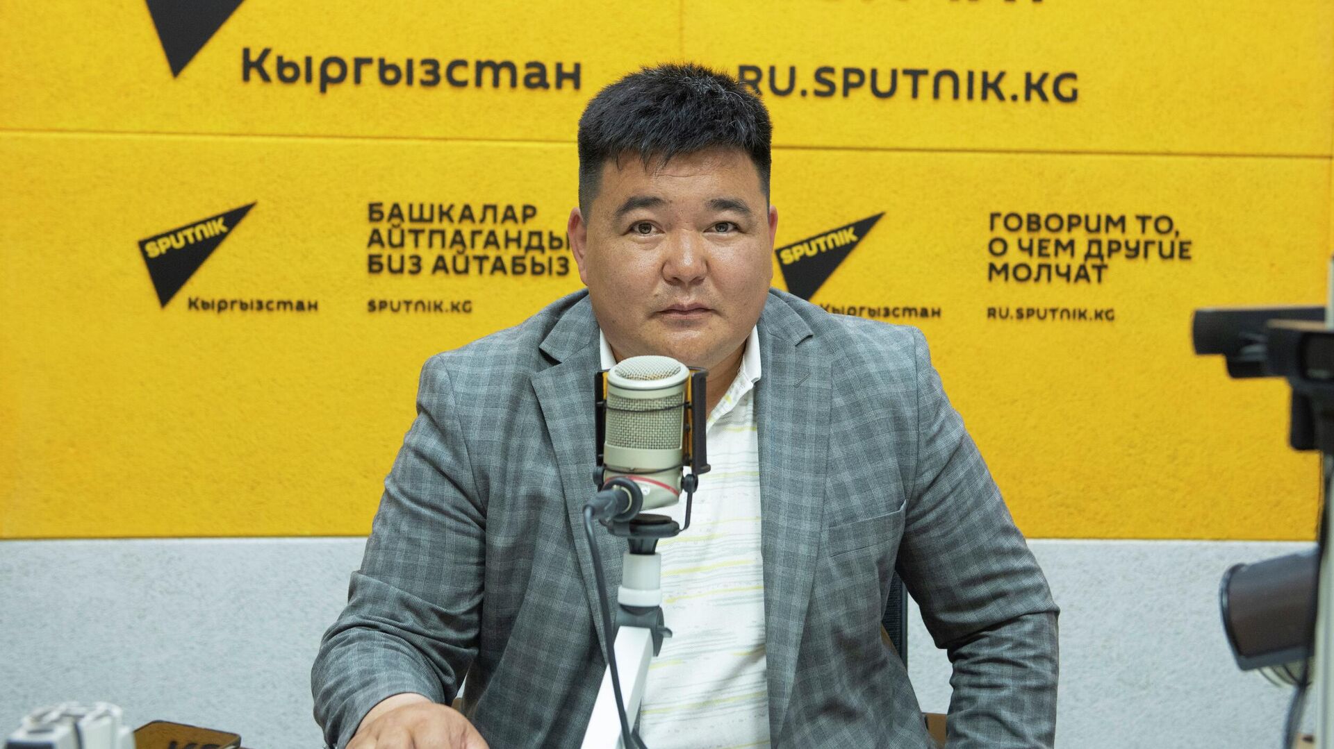 Директор Бишкек Солар Азамат Искембаев - Sputnik Кыргызстан, 1920, 19.04.2023