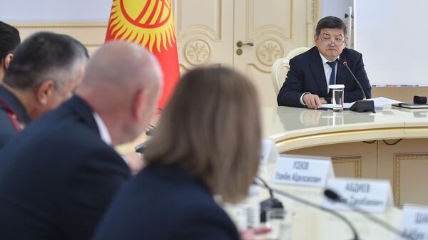 Акылбек Жапаров провел совещание - Sputnik Кыргызстан