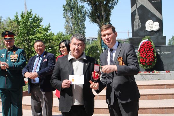 Митинг-реквием, посвященный 78-й годовщине Победы в Великой Отечественной войне - Sputnik Кыргызстан