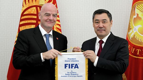 Визит президента Международной федерации футбола (ФИФА) Джанни Инфантино в Бишкек - Sputnik Кыргызстан