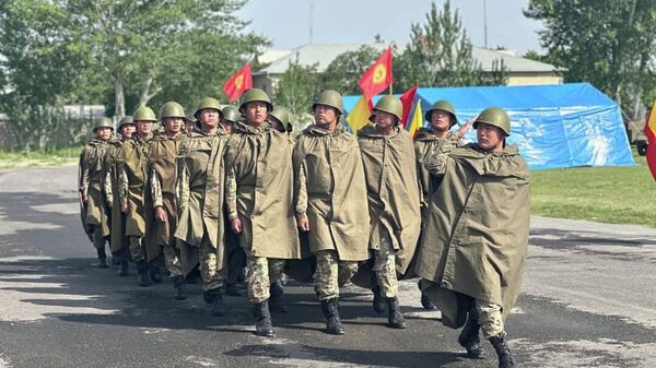 Шествие Бессмертного полка в Баткене - Sputnik Кыргызстан