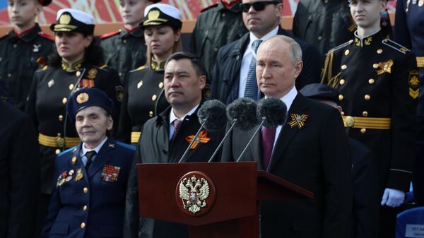 Президент РФ Владимир Путин выступает на параде в Москве, посвященном 78-й годовщине Победы в Великой Отечественной войне - Sputnik Кыргызстан