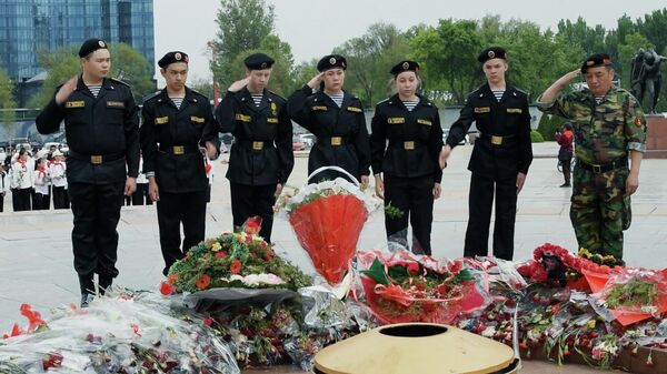 В Бишкеке прошел митинг-реквием памяти бойцов Альфа ГКНБ — видео - Sputnik Кыргызстан