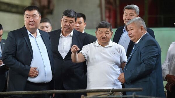 Глава кабмина КР посетил Бишкекский штамповочный завод - Sputnik Кыргызстан